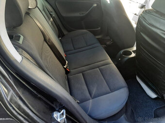 Volkswagen Golf 1.6 Trendline A/T - 10
