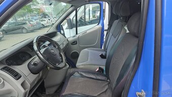 Opel Vivaro 2.5 CDTI - 10