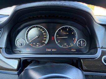 BMW 740d - 10