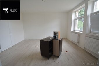 Priemyselný areál s administratívnou budovou, rodinným domom - 10