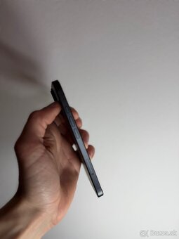 Apple iPhone 16 – 128 GB, čierny - 10