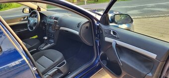 ŠKODA OCTAVIA COMBI II 1.9TDI DSG ELEGANCE - 10