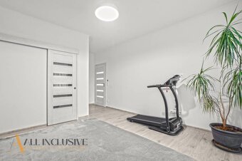 ALL INCLUSIVE | NA PREDAJ 5-IZBOVÝ RODINNÝ DOM VO VEĽKEJ PAK - 10