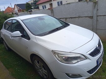 Opel Astra 1.7 CDTI 92KW 2010 - 10