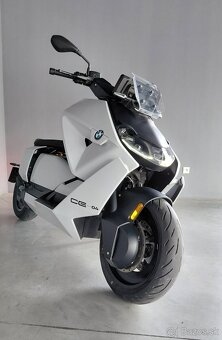 BMW CE 04 - 10