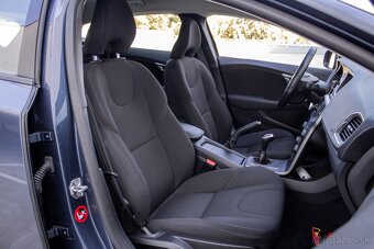 Volvo V40 D2 2.0L 88kW MT/6 2018 - 10