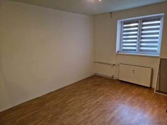 Na predaj 2 izbový byt po rekonštrukcii v meste Handlová. - 10