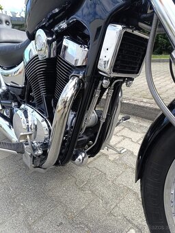 SUZUKI INTRUDER 1400 / r.1999, TOP KRÁSNY originál stav - 10