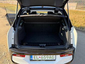 BMW i3s 120Ah 09/2022 odpočet DPH - 10