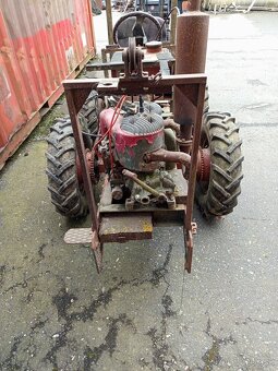 Smykem řízený malotraktor - 10