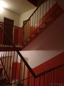 ⌂ Prenájom 2-izbový byt s balkónom 56 m2 Prievidzská Handlov - 10