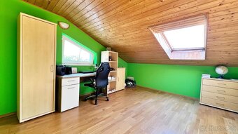 VYŠNÝ KLATOV - 6 IZBOVÝ RD S VÝMEROU 300 M2, POZEMOK 1221 M2 - 10