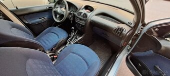 Peugeot 206 - 10