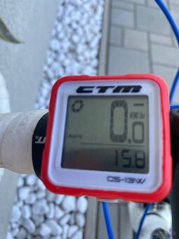 Predam cestny bicykel Trek - 10