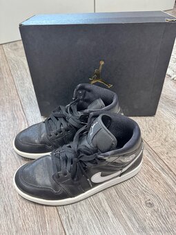 Nike Jordan - 10