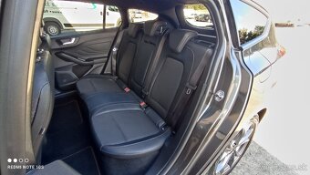 FORD FOCUS Turnier 1,5 TDCi EcoBlue ST-LINE A/T - 10