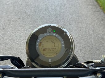 Husqvarna Svartpilen 125 2023, krasny stav - 10
