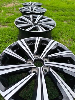 Hliníkové disky Toyota Corrola 7x17 5x114.3 - 10