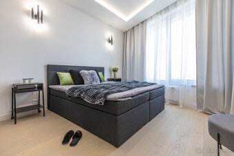 Na prenájom štýlový 3-izbový byt v SKYPARK RESIDENCE s výhľa - 10