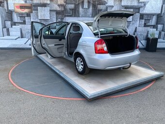 Hyundai Accent 1.4i, 71KW - 10