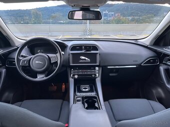 Jaguar F-Pace Combi 132kw Automat - 10
