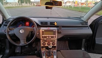 VW Passat b6 1.9tdi - 10