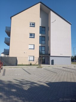 Predám byt 62m2; záhrada 53m2,parkov.miesto, RAJKA Maďarsko - 10