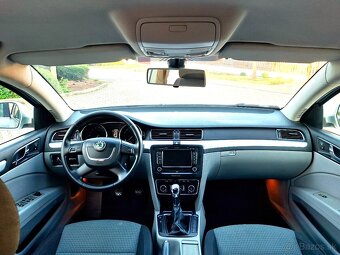 ŠKODA SUPERB COMBI GREENLINE 1.6TDI 105K ELEGANCE. - 10