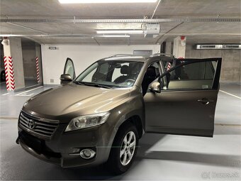 Toyota RAV4 2010 - 10