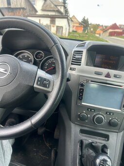 Opel zafira - 10