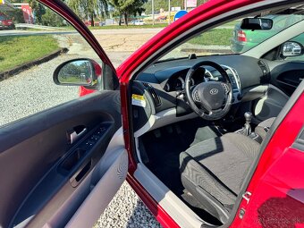 Kia ceed sw 1.6 - 10
