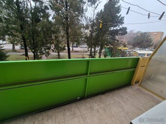 GARSÓNKA S BALKÓNOM NA 7. SÍDLISKU V KOMÁRNE - 10