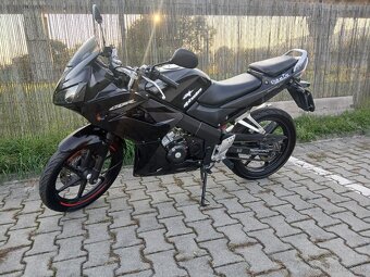 Honda CBR 125 - 10