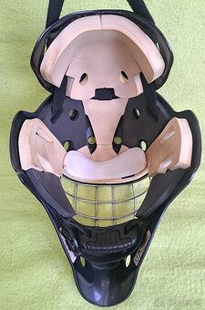 BAUER NME3 SR Brankárska mask s taškou VAUGHN - 10
