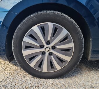 ŠKODA SUPERB COMBI 2.0 TDI SCR STYLE DSG / MOŽNÝ ODPOČET DPH - 10