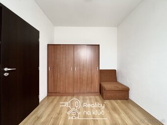 Na predaj zariadený 2-izbový apartmánový byt s balkónom - 10