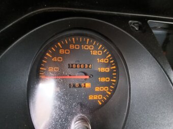 Pajero 3.0 V6 benzín - 10