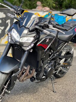 Kawasaki Z900 - 10