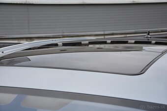 OPEL INSIGNIA 2,O TURBO BENZIN 4X4 - 10