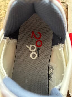 Pánske tenisky NIKE AIR MAX 2090, Veľkosť 44,5 - 10