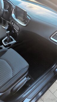 Kia ceed sw - 10