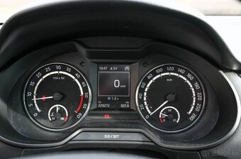 Škoda Octavia 2.0 TDI CR DPF RS - 10