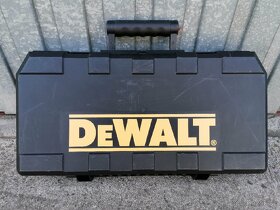 Mečová píla DeWALT DWE305PK + Pílové listy - 10