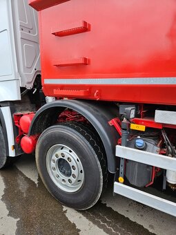 Mercedes-Benz Arocs 8x4 - 10