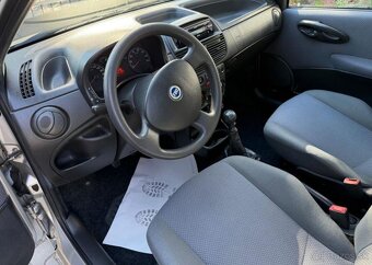 Fiat Punto 1,2i klima Nová STK benzín manuál 44 kw - 10