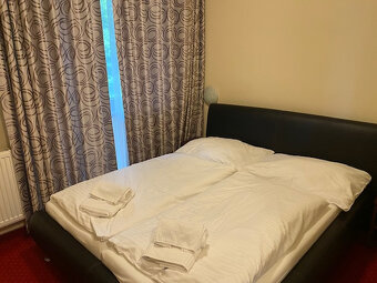 Predám zabehnutý hotel pri R1 medzi BB ZV po rekonštrukci - 10