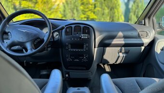 Chrysler Grand Voyager 2.8 CRD • Automat • 7 miest - 10