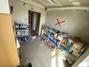Exkluzívne rozostavaný dom a hosp. objekt v obci Veľké Lovce - 10