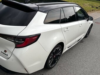 Toyota Corolla - 10