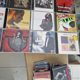 CD-čka...PINK FLOYD,IRON MAIDEN,NIGHTWISH,GUNS N ROSES,DOORS - 10